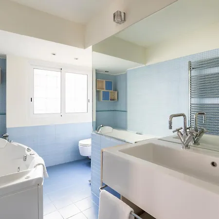 Trevi Charming Penthouse Apartamento *