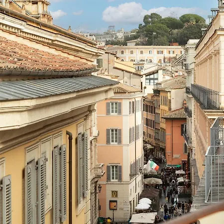 Trevi Charming Penthouse Daire