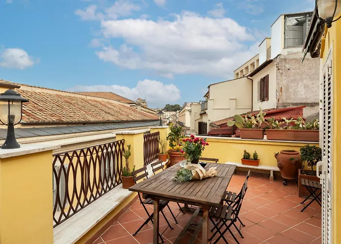 Trevi Charming Penthouse アパート *