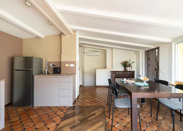 Trevi Charming Penthouse * ローマ