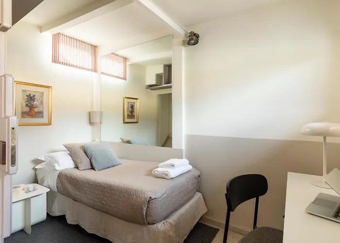 Trevi Charming Penthouse アパート ローマ