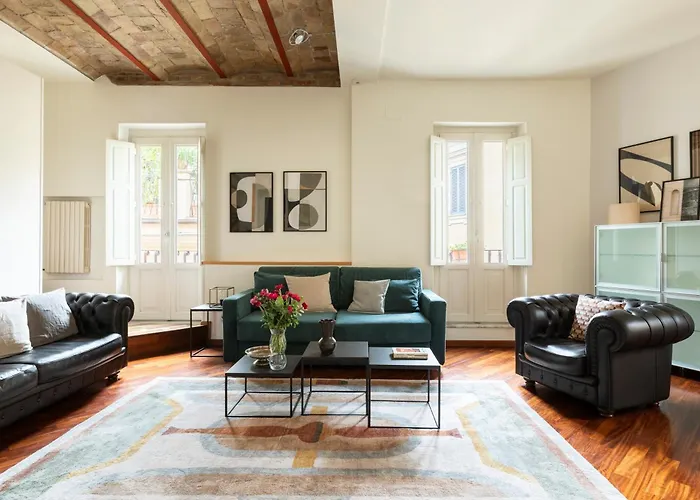 Trevi Charming Penthouse ローマ