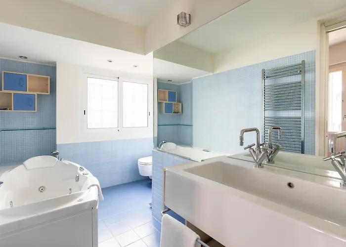 Trevi Charming Penthouse Apartamento *